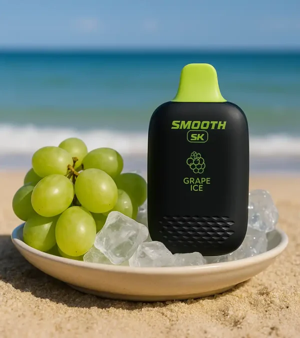 ديسبوسيبل Smooth 5K French Grape مع 5000 نفس بطعم عنب فرنسي